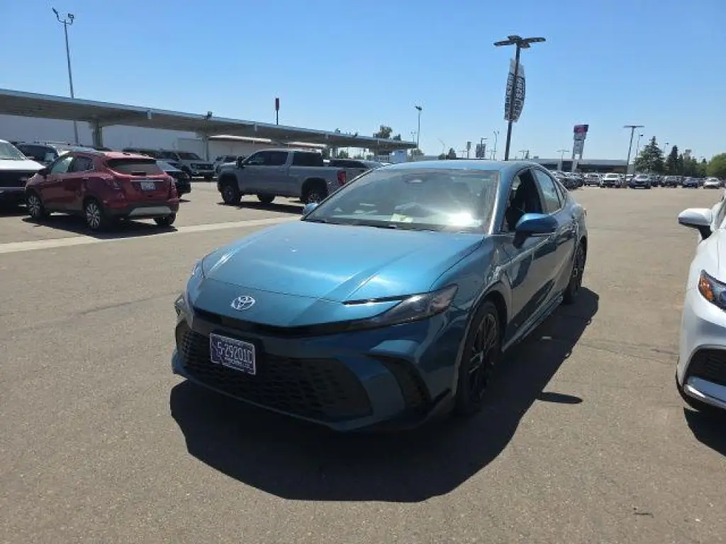 Toyota Camry 2025 SE 4dr Sedan
