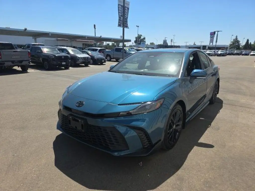 Toyota Camry 2026 SE 4dr Sedan