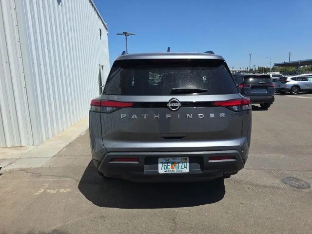 Nissan Pathfinder 2025 SV 4dr SUV