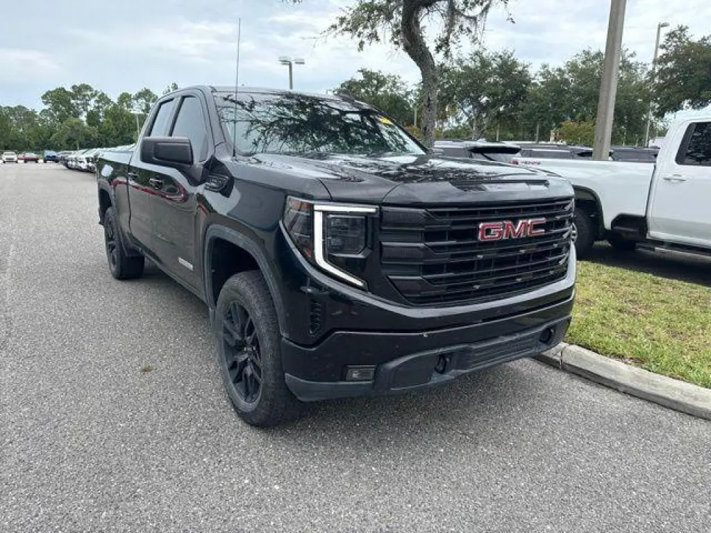 GMC Sierra 1500 2023 4x4 Elevation 4 puertas Doble Cabina 6.6 pies Caja Corta
