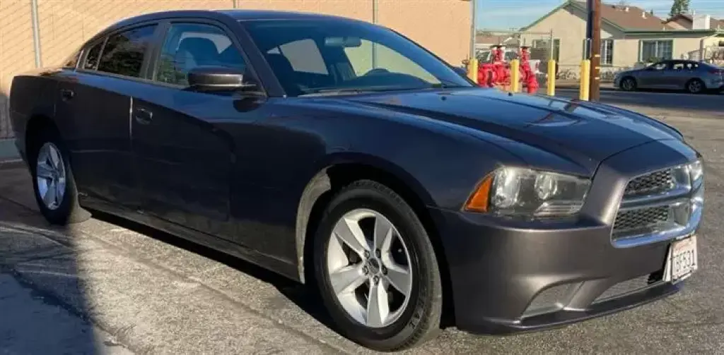 2014 DODGE chager SE