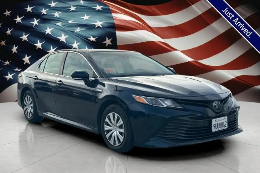 Toyota Camry Hybrid 2020 LE Sedán de 4 puertas