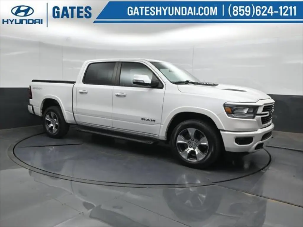 Ram 1500 2020 4x4 Laramie Crew Cab de 4 puertas, caja corta de 5.6 pies