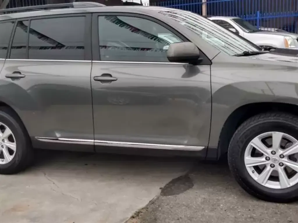 2012 Toyota Highlander SE