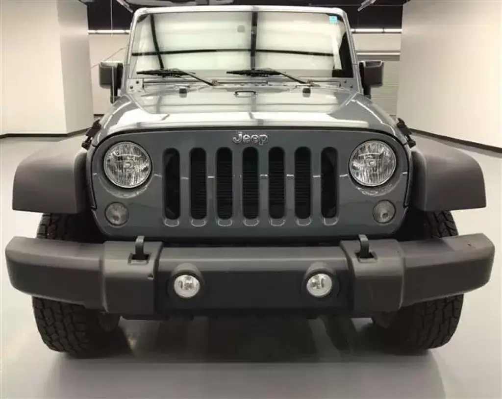 2015 Jeep Wrangler 4WD Sport 2