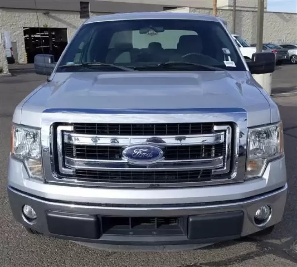 2014 Ford F150 XLT 4DR