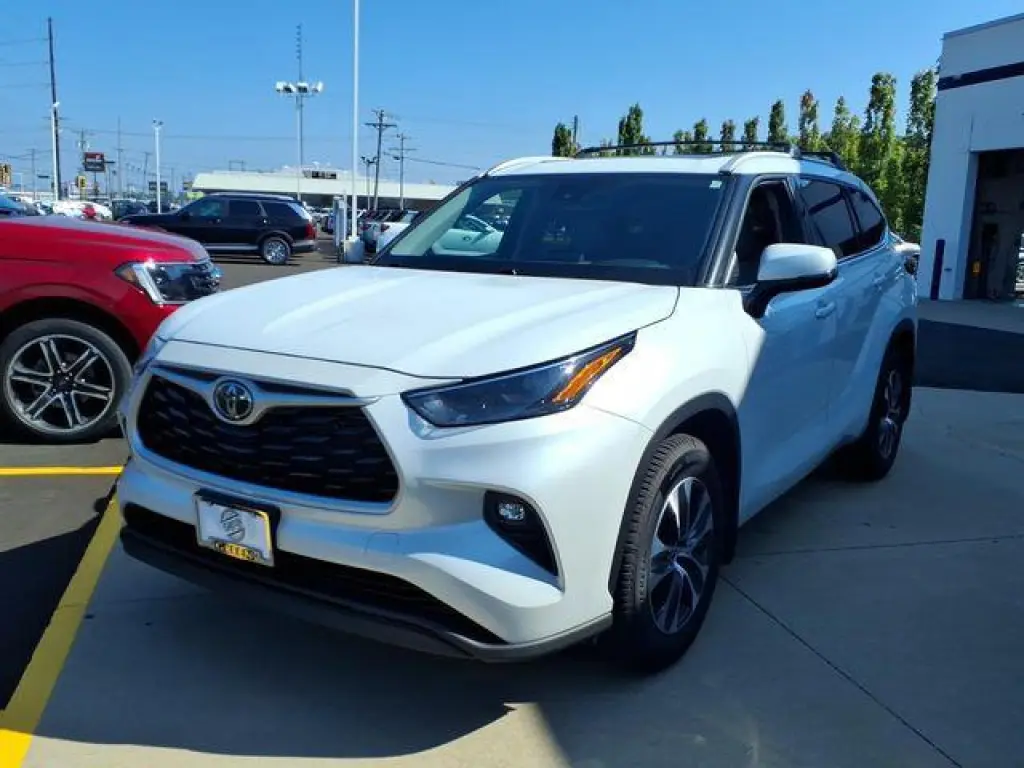 Toyota Highlander 2022 AWD XLE SUV de 4 puertas