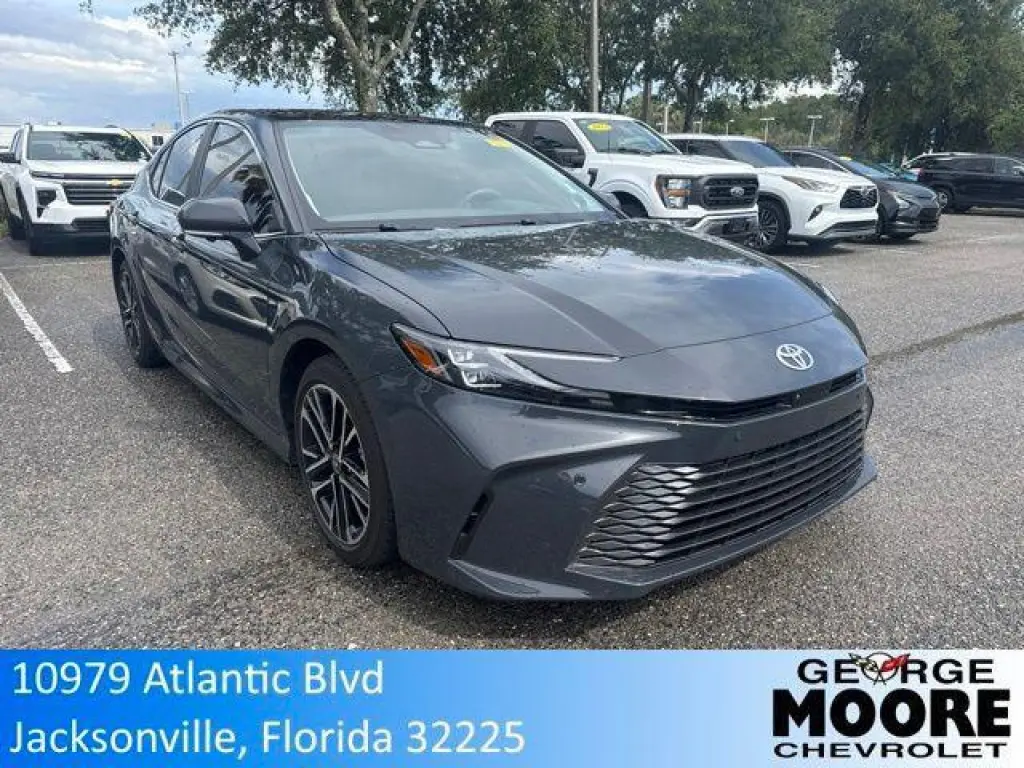 Toyota Camry 2026 XLE Sedán 4p
