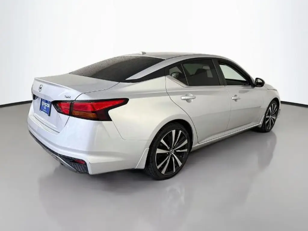 Nissan Altima 2019 2.5 SR 4dr Sedan