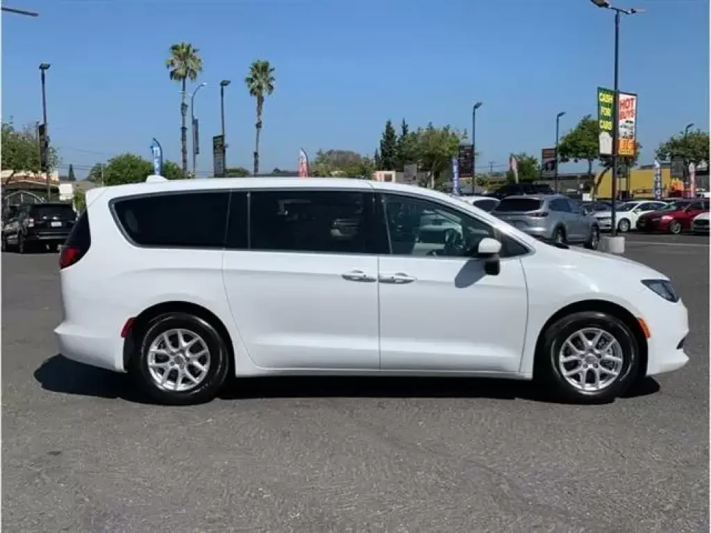 2017 Chrysler Pacifica Touring