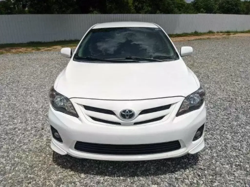 2013 Toyota corolla S Sedan 4D