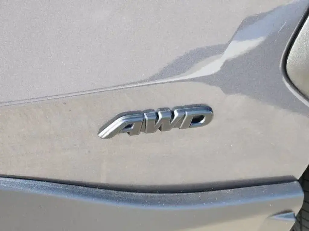 Toyota RAV4 Hybrid 2025 AWD XLE 4dr SUV