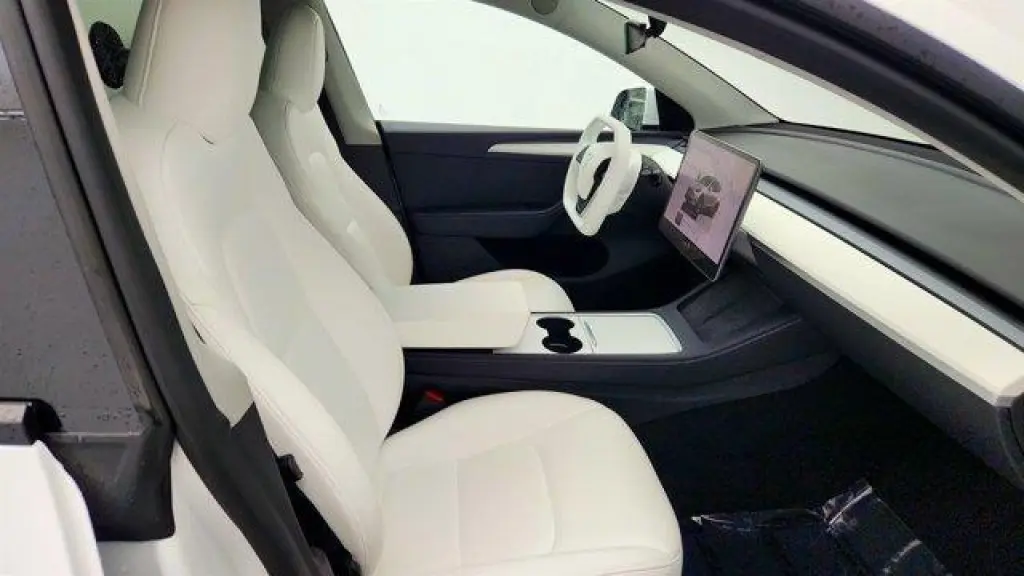 Tesla Model Y 2023 AWD 4dr Crossover
