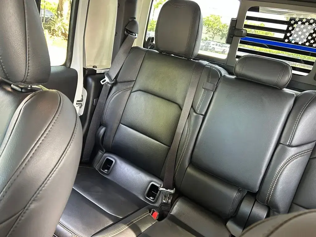 Jeep Gladiator 2025 4x4 Big Bear 4 puertas Cabina Crew 5.0 ft. SB