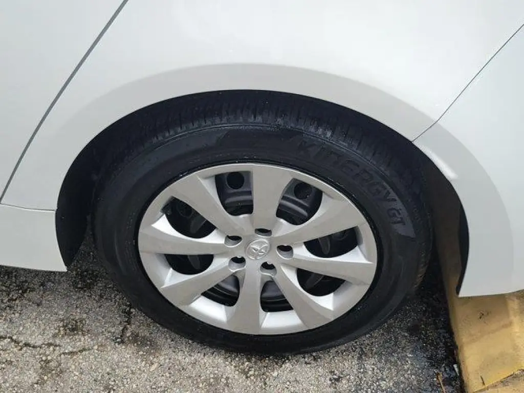 Toyota Corolla 2025 LE 4dr Sedan