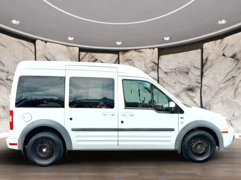 Ford Transit Connect 2011 XLT Premium 4dr Mini-Van