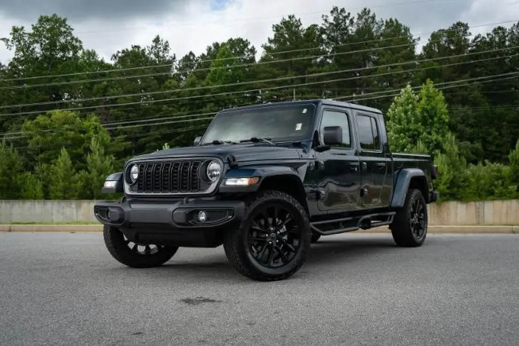 Jeep Gladiator 2025 4x4 Sport 4 puertas Cabina Crew 5.0 pies SB