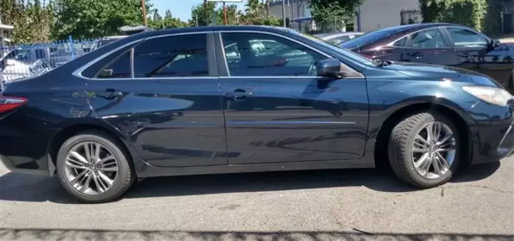 2016 TOYOTA CAMRY SE SEDAN