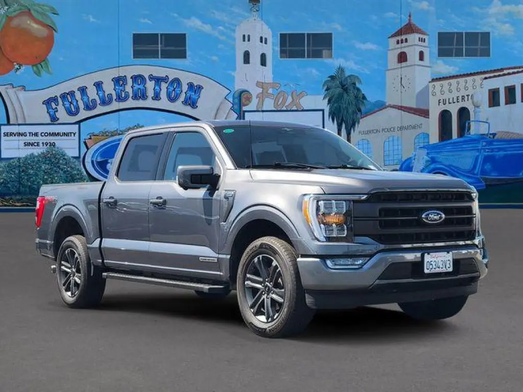 Ford F-150 2023 4x4 Lariat 4 puertas SuperCrew 5.5 pies. SB