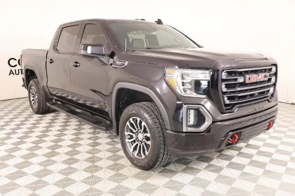GMC Sierra 1500 2020 4x4 AT4 4 puertas Cabina Crew 5.8 pies. Caja corta