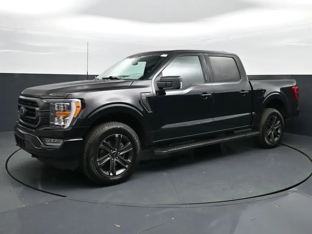 Ford F-150 2023 4x4 XLT 4 puertas SuperCrew 5.5 pies SB