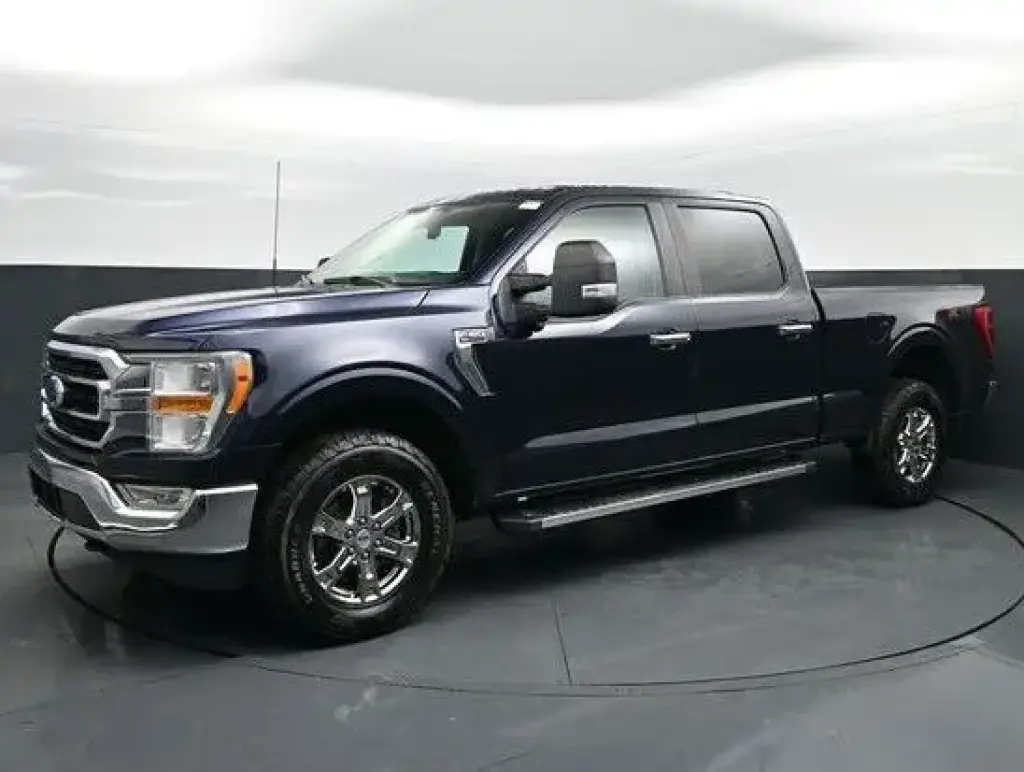 Ford F-150 2023 4x4 XLT 4 puertas SuperCrew 6.5 pies. SB