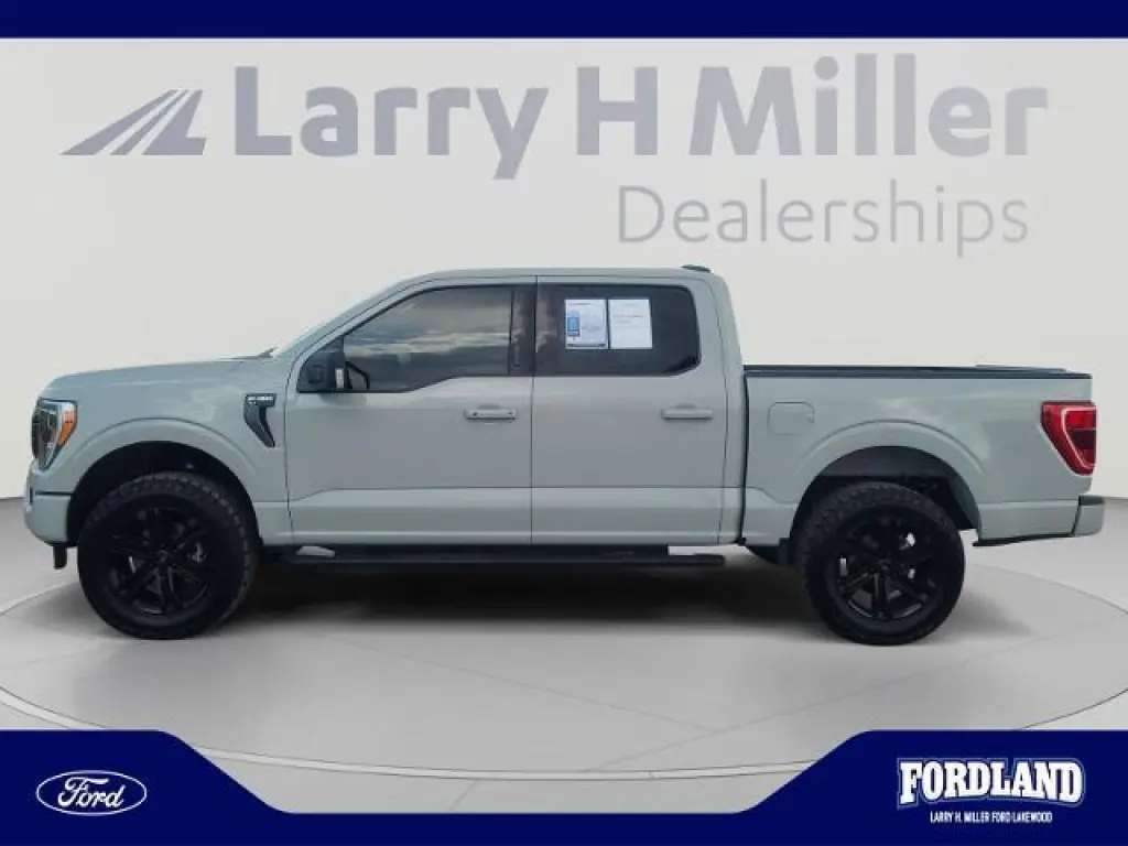 Ford F-150 2023 4x4 XLT 4dr SuperCrew 5.5 ft. SB