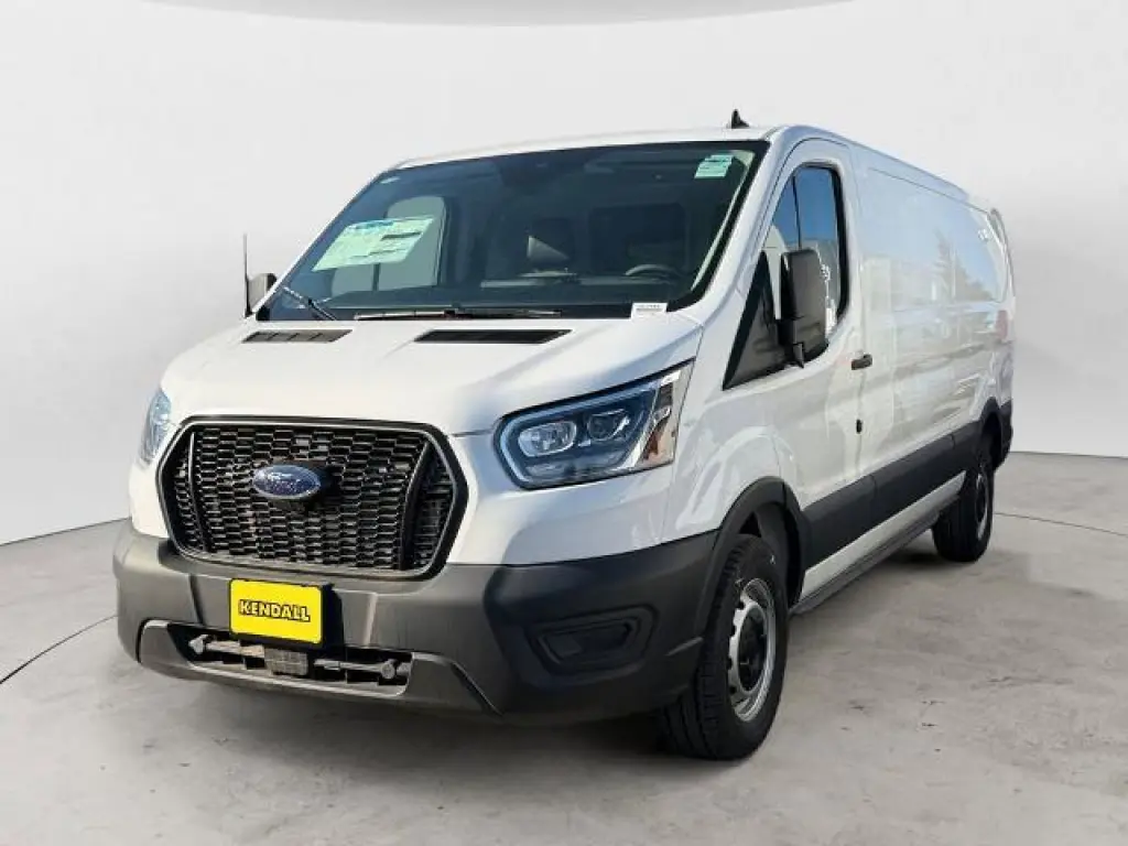 Ford Transit 2024 150 3 puertas SWB Techo Bajo Furgón de Carga