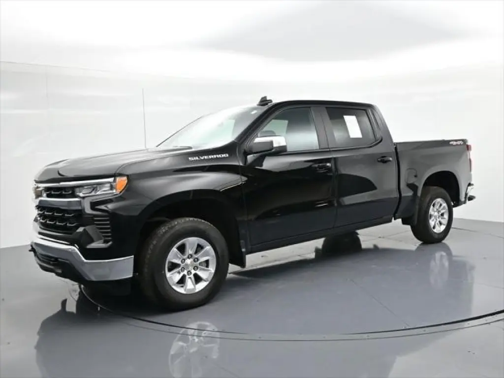 Chevrolet Silverado 1500 2025 4x4 LT 4 puertas Cabina Crew 5.8 pies. SB con 1LT