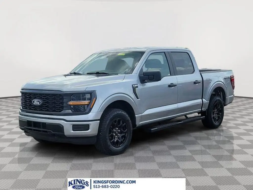 Ford F-150 2025 4x4 STX 4 puertas SuperCrew 5.5 pies. SB