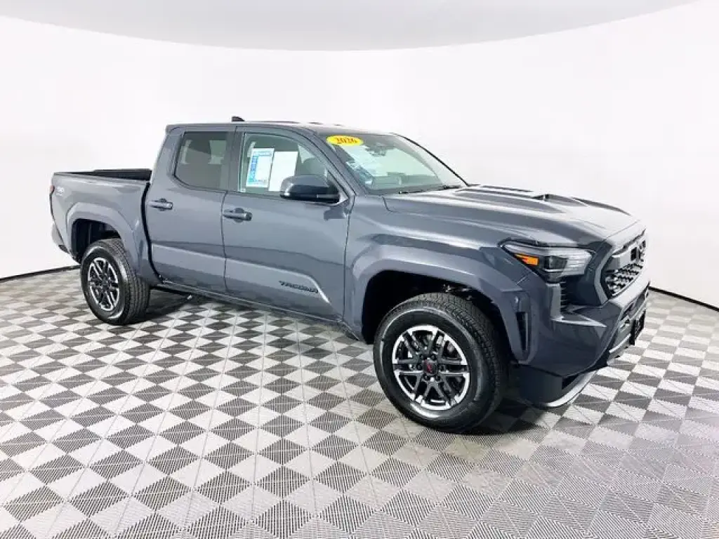 Toyota Tacoma 2026 4x4 TRD Sport 4 puertas Doble Cabina 5.0 pies SB 8A