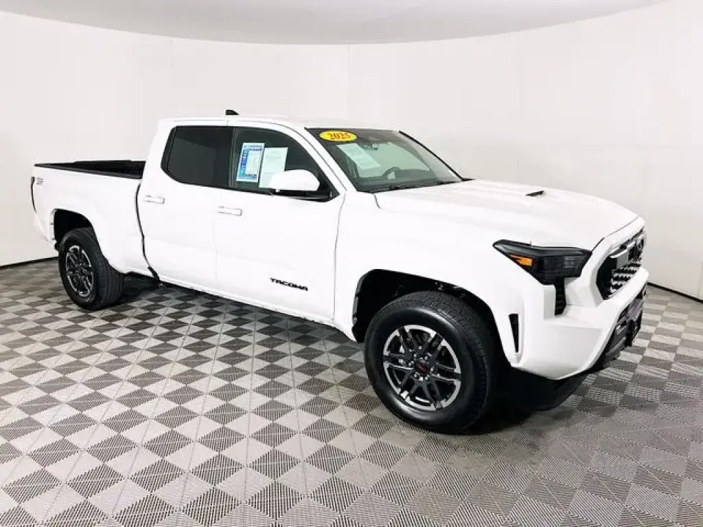 Toyota Tacoma 2025 4x4 TRD Sport 4 puertas Doble Cabina 5.0 ft SB 8A