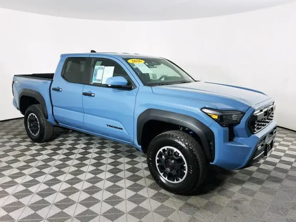 Toyota Tacoma 2026 4x4 TRD Off-Road 4 puertas Cabina Doble 5.0 pies SB 8A