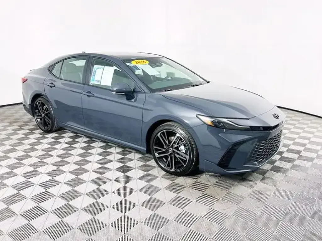 Toyota Camry 2026 SE 4 puertas Sedan