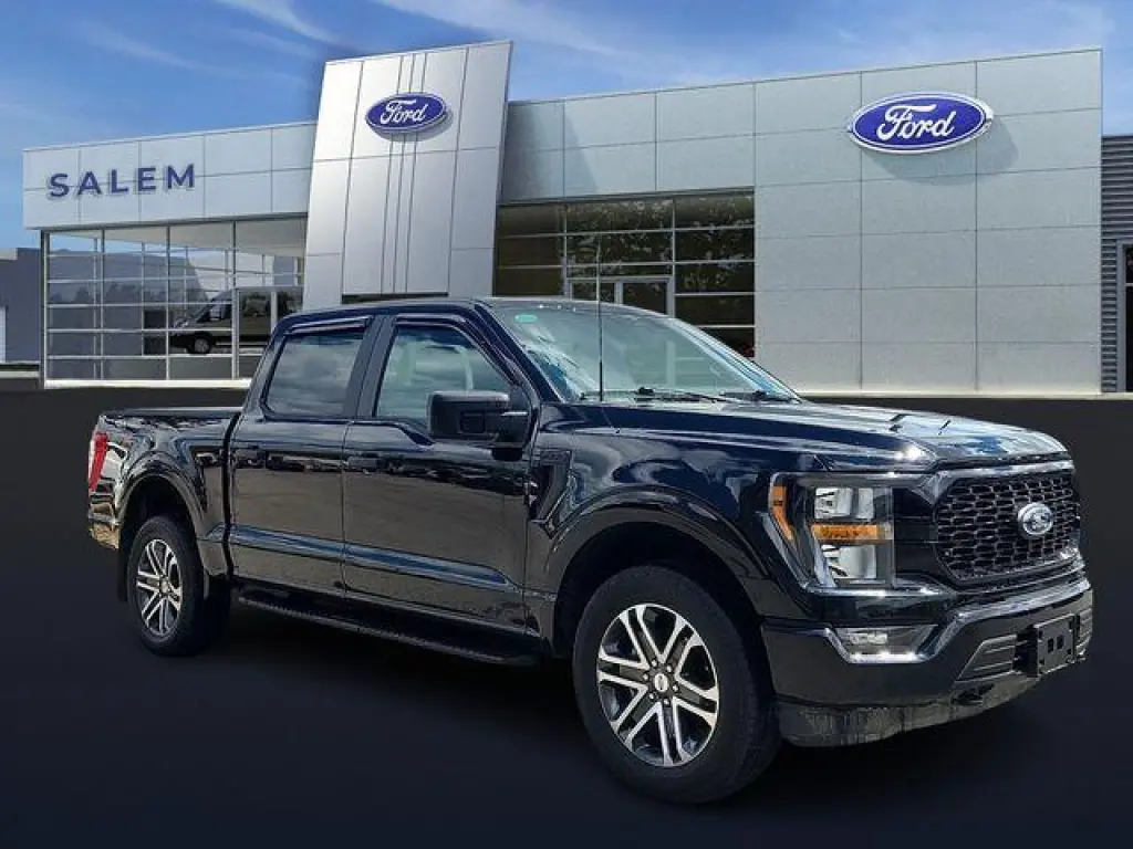 Ford F-150 2023 4x4 XL 4 puertas SuperCrew 5.5 pies. SB