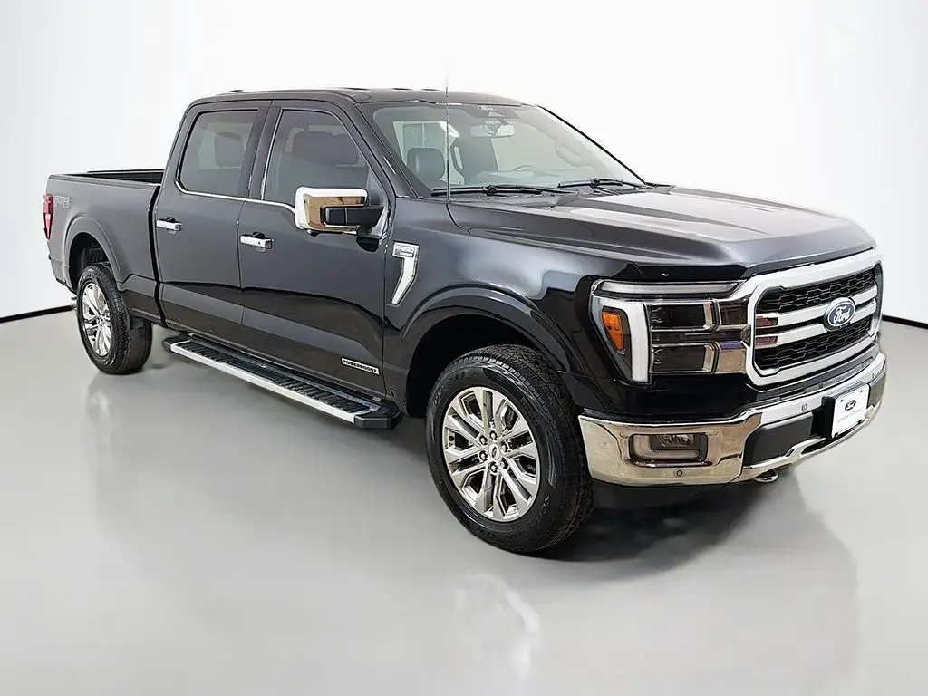 Ford F-150 2024 4x4 Lariat 4 puertas SuperCrew 5.5 pies. SB