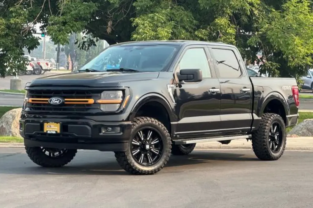 Ford F-150 2025 4x4 XLT 4 puertas SuperCrew 6.5 pies SB