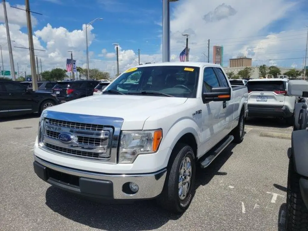 Ford F-150 2013 4x2 XLT 4 puertas SuperCab Styleside 1.98 m SB