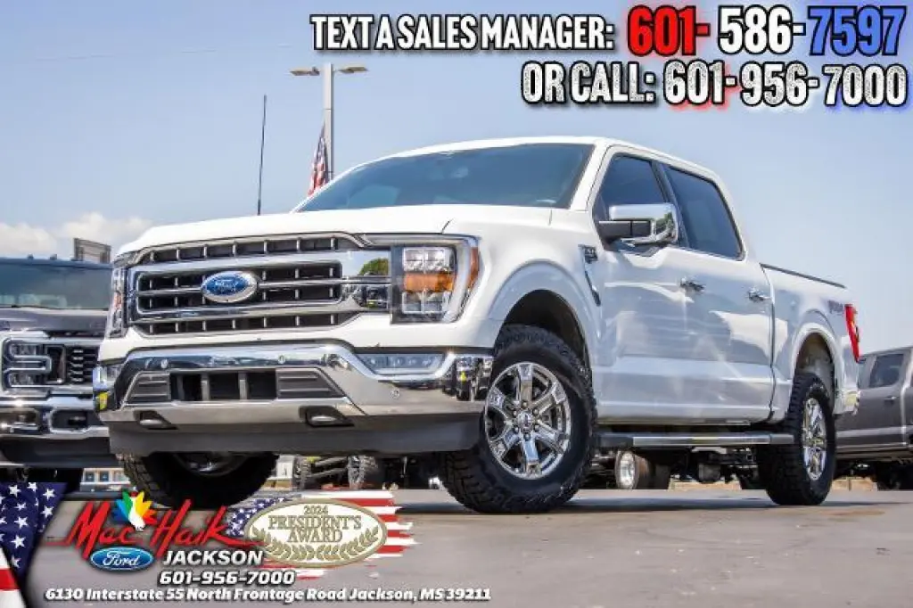 Ford F-150 2023 4x4 Lariat 4 puertas SuperCrew 5.5 pies. Caja corta