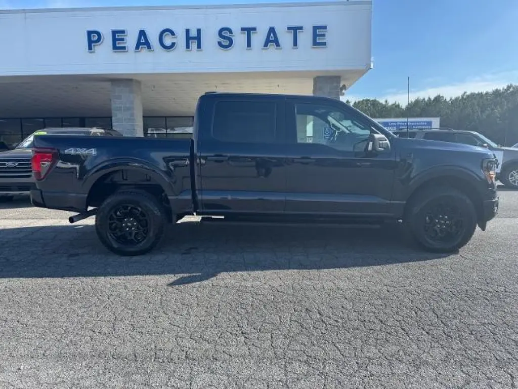 Ford F-150 2024 4x4 XLT 4 puertas SuperCrew 5.5 pies SB