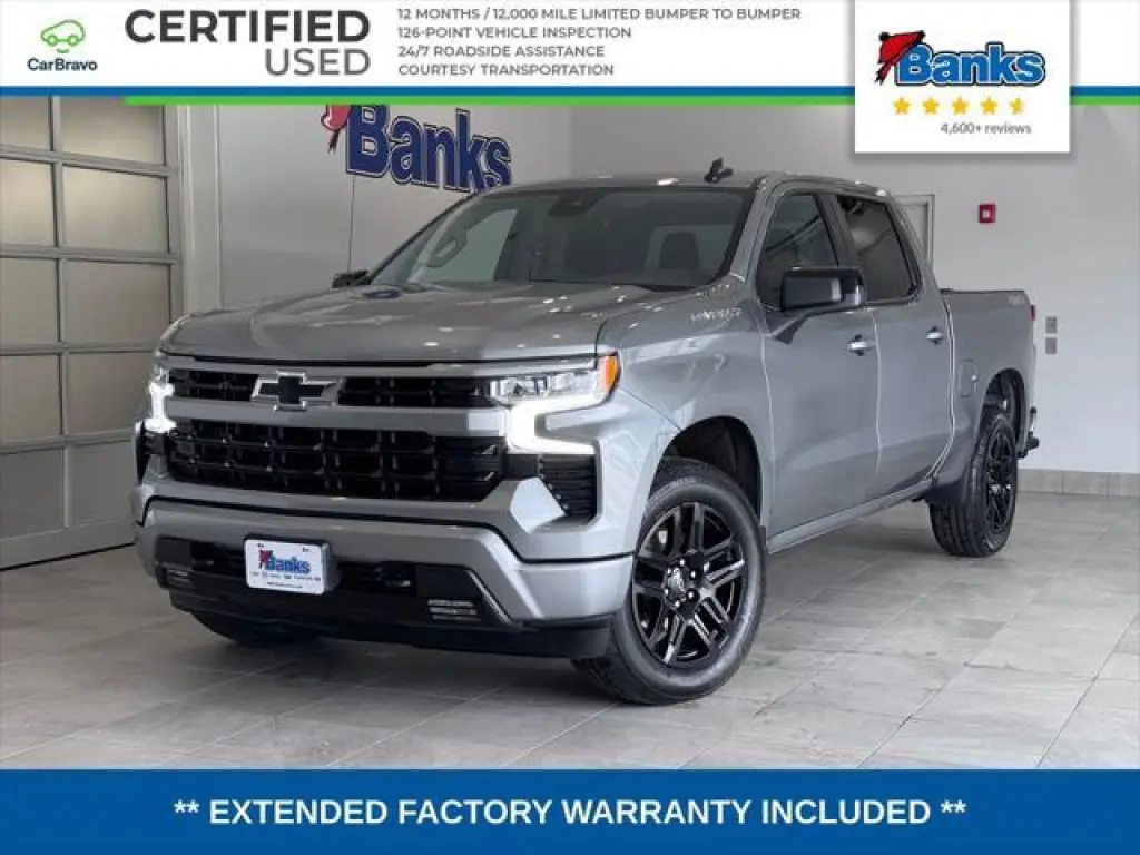 Chevrolet Silverado 1500 2023 4x4 RST 4 puertas Cabina Crew 5.8 pies. Caja corta