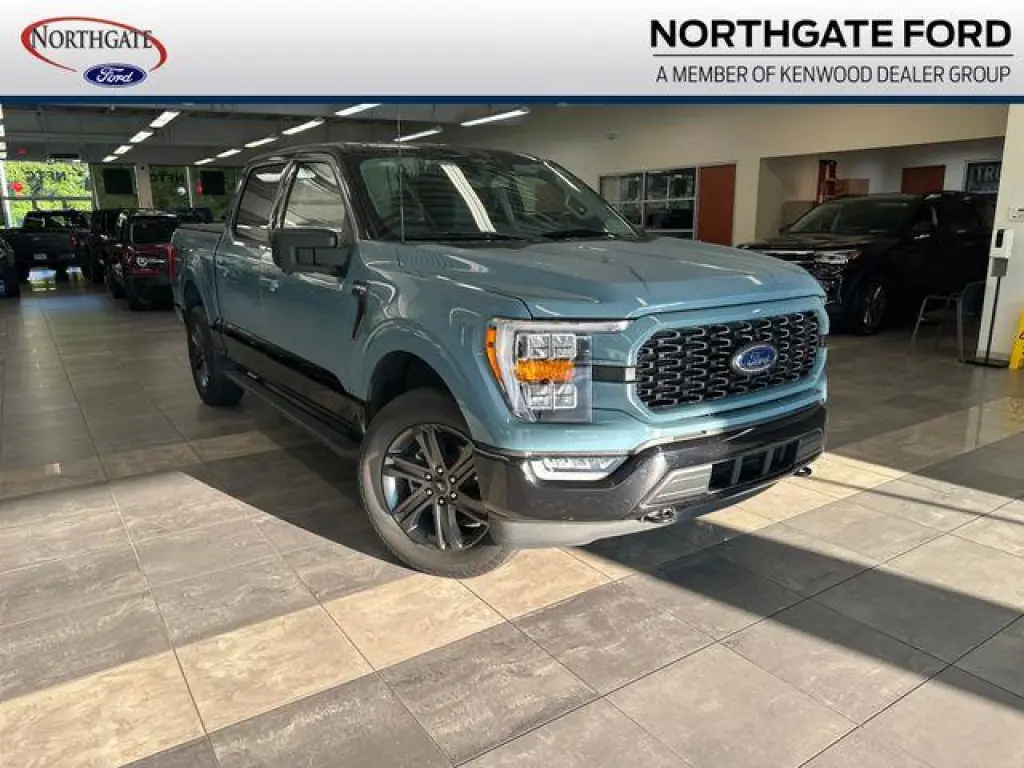 Ford F-150 2023 4x4 XLT 4 puertas SuperCrew 5.5 pies. SB