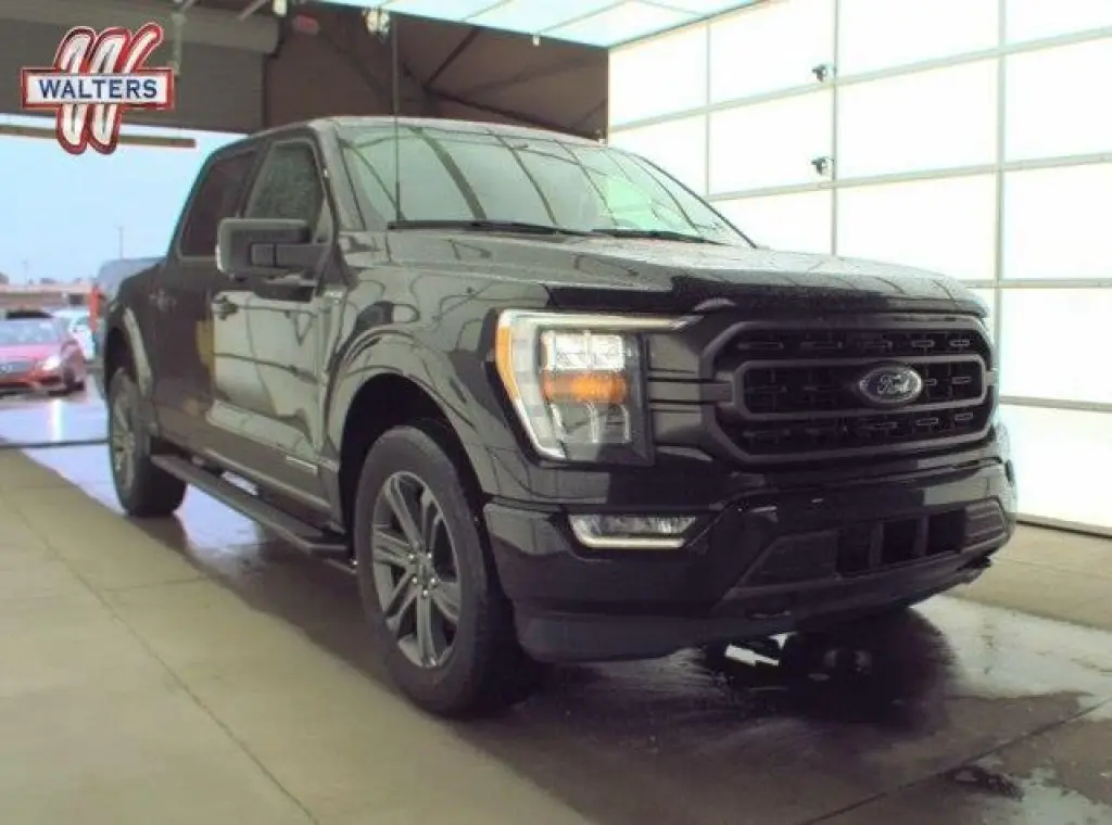 Ford F-150 2023 4x4 XLT 4 puertas SuperCrew 6.5 pies SB