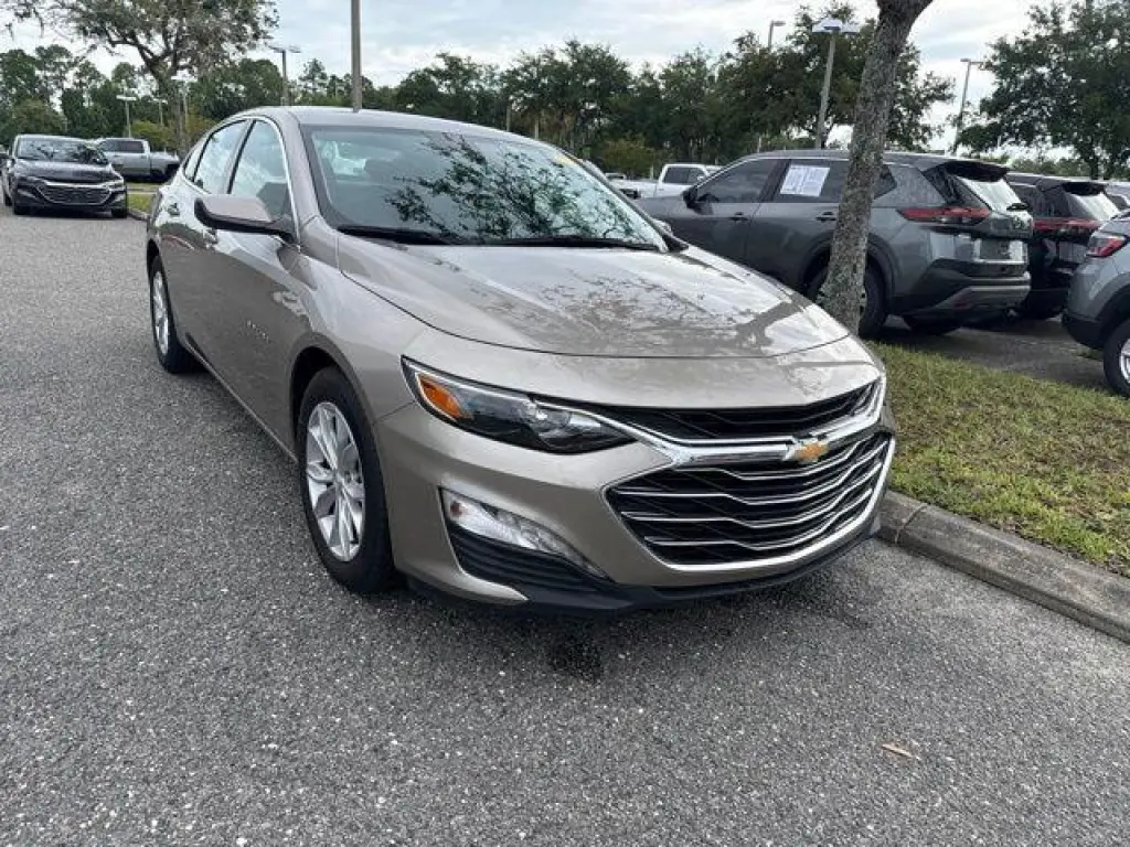 Chevrolet Malibu 2025 LT 4 puertas Sedán con paquete 1LT