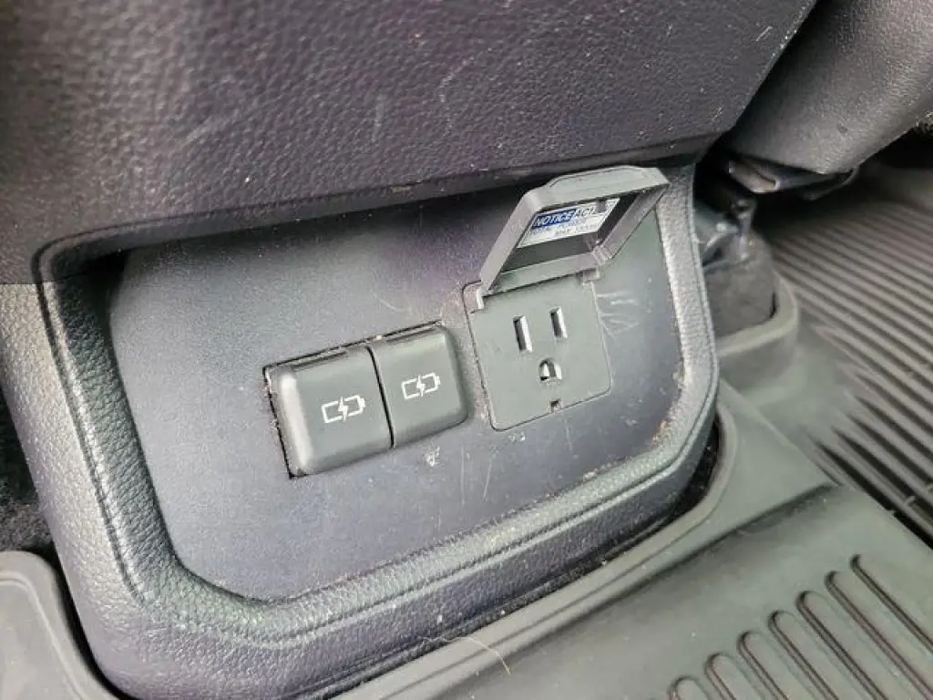 Toyota Highlander Híbrido 2022 AWD Platinum 4 puertas SUV