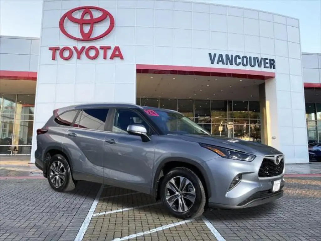 Toyota Highlander 2024 AWD XLE 4 puertas SUV