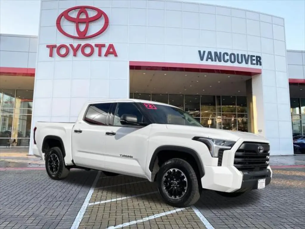 Toyota Tundra 2023 4x4 SR5 4 puertas CrewMax Cab Pickup SB