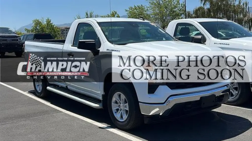 Chevrolet Silverado 1500 2025 4x2 Work Truck 2 puertas Cabina Regular 8 pies LB
