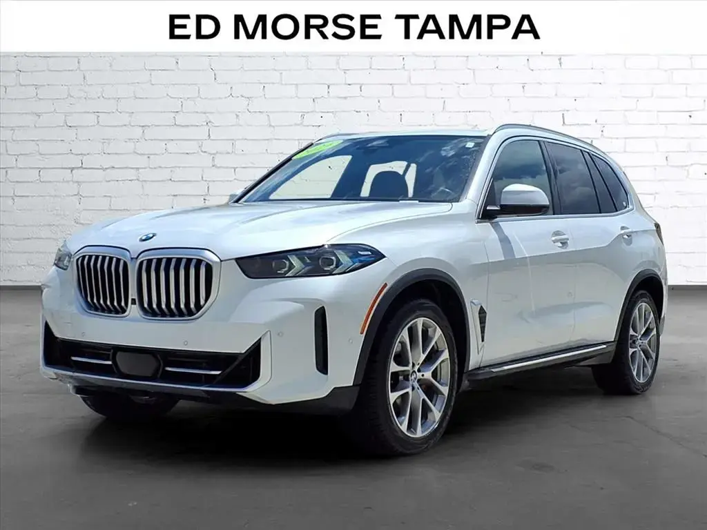 Vehículo de Actividad Deportiva BMW X5 2024 AWD xDrive40i 4 puertas
