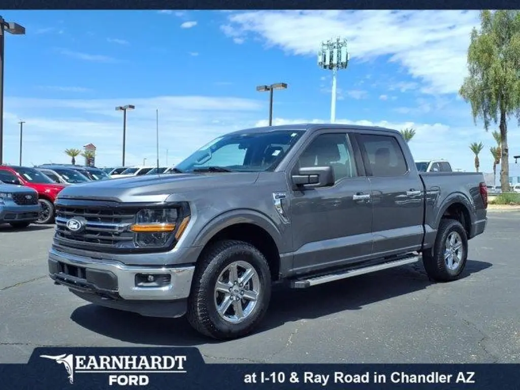 Ford F-150 2025 4x4 XLT 4 puertas SuperCrew 5.5 pies SB